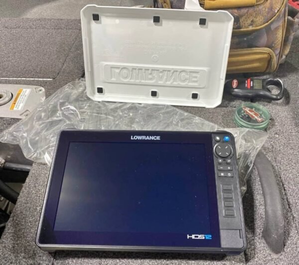 New in Box Lowrance HDS 12 Pro with 3-in-1 Active Imaging HD Transducer - Image 5