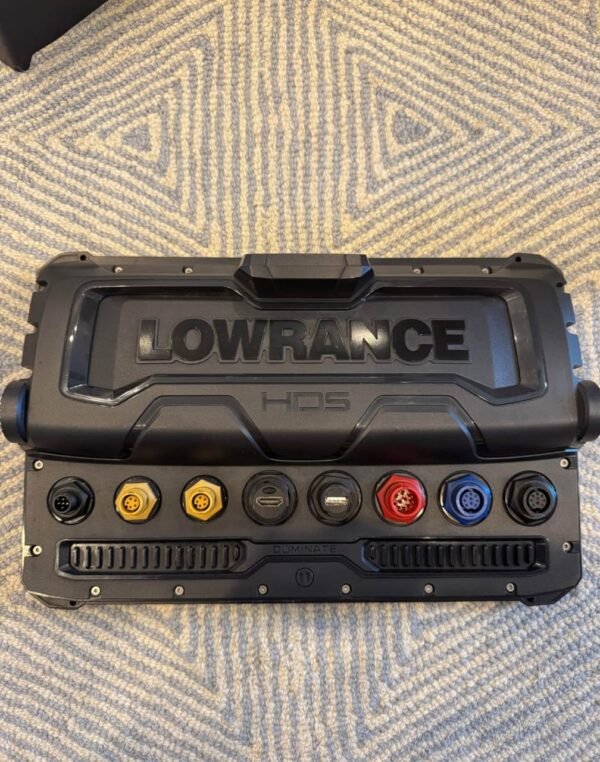 Like New Lowrance HDS 12 Live - Image 4