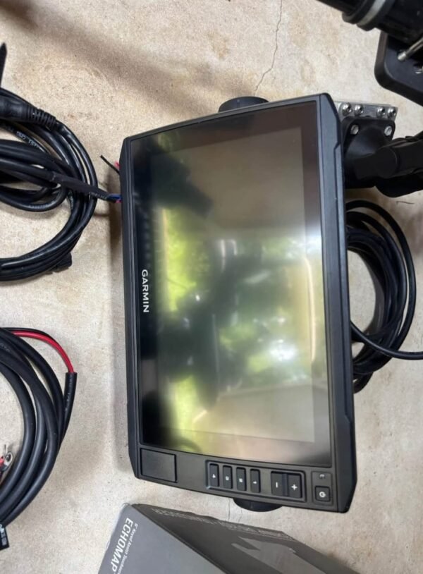 Used Garmin Livescope with LVS34 Transducer - Image 5