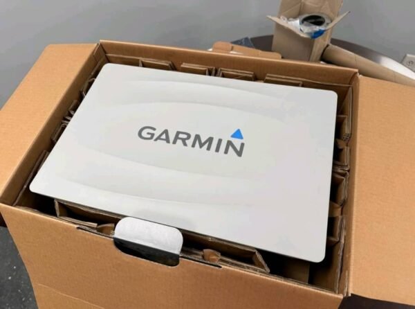 Like New Garmin Echomap Ultra 106sv - Image 8