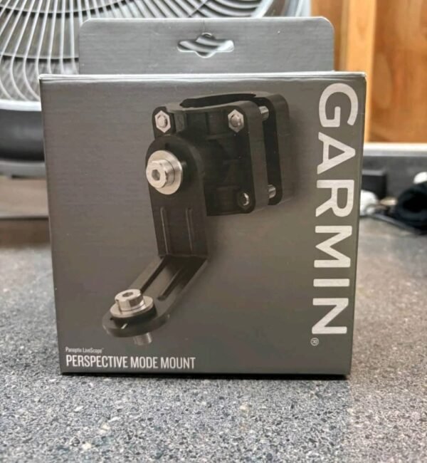 Like New Garmin Echomap Ultra 106sv - Image 2