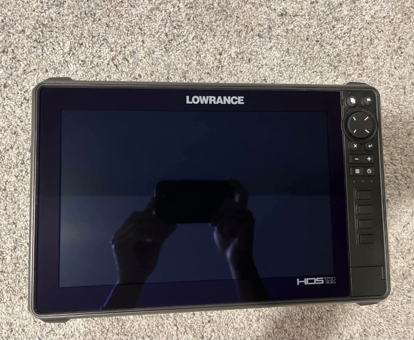 Newly Used Lowrance HDS 12 Live